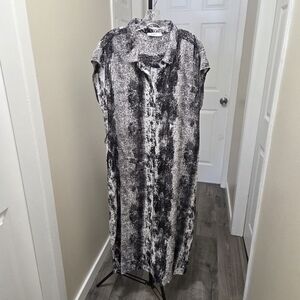 Ricki's 100% Viscose Plus Size Black and White Patterned Dress